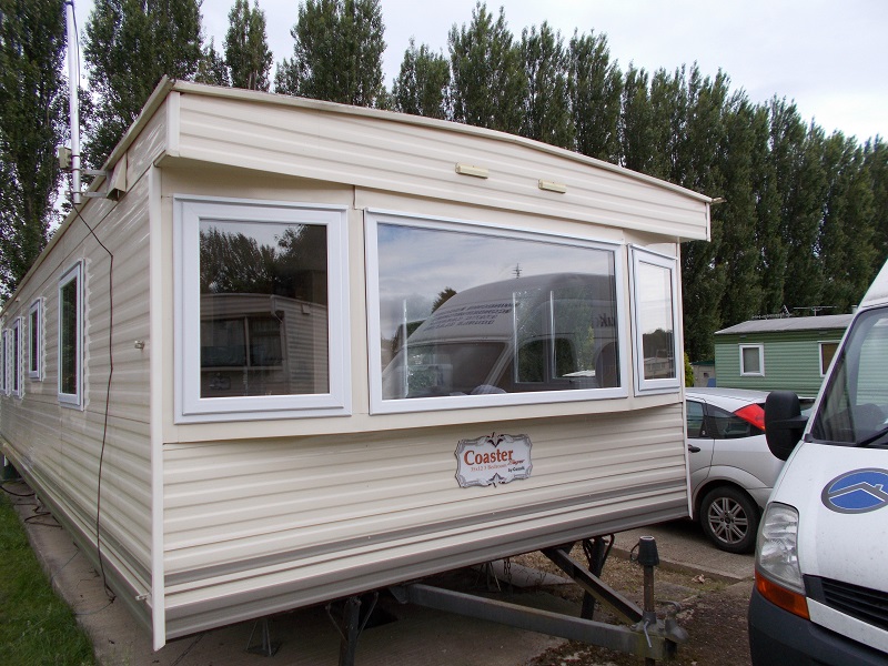 Satatic-caravan-double-glazing-installation-in-Northampton-Billing-Aquadrome